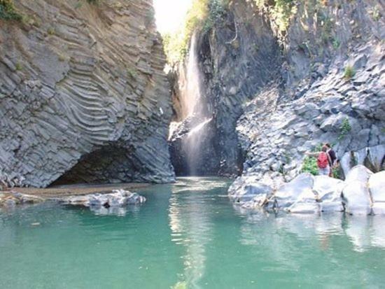 Il Cavalluccio Marino Lägenhet Santa Teresa Di Riva Exteriör bild